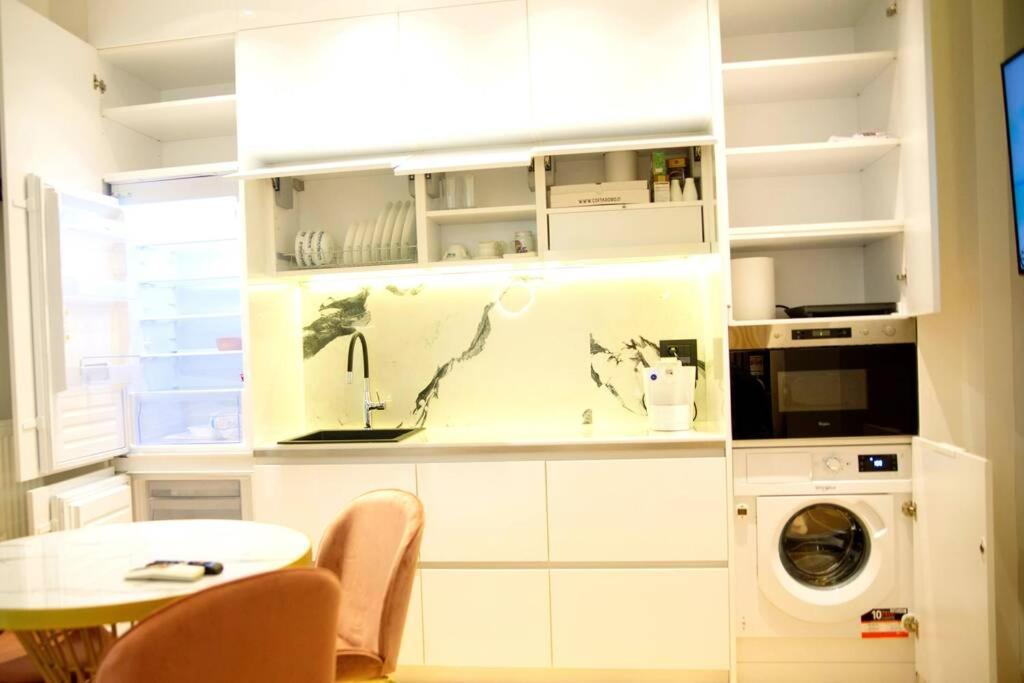 Ecostay-Serenity,Business Class Apartment By The Sea In Alimos Kalamaki Atény Exteriér fotografie